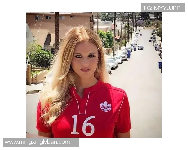 足球明星们的减肥秘诀揭秘如何在高强度训练中保持完美身材