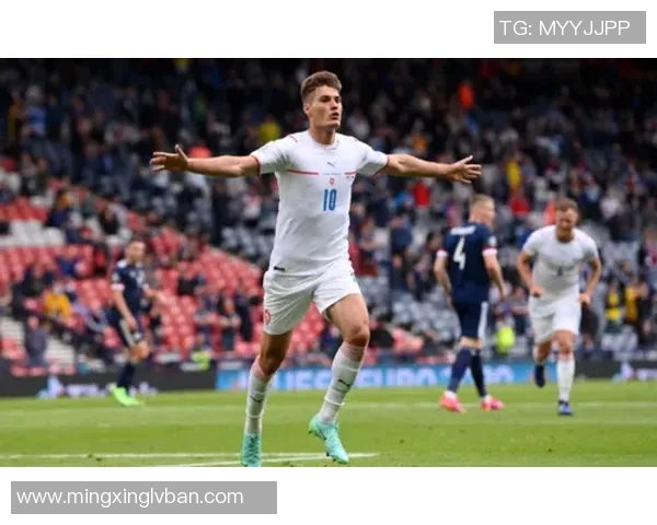 希克精彩远射助力欧洲杯精彩瞬间引发球迷热议